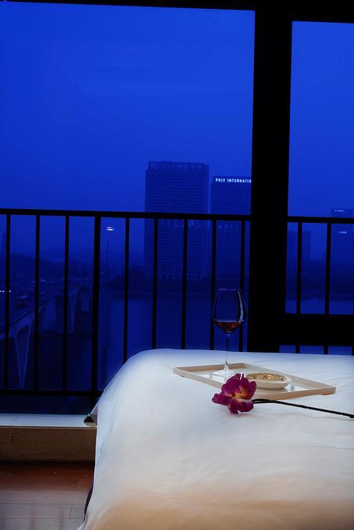 U Hotel Apartment Guangzhou Bagian luar foto